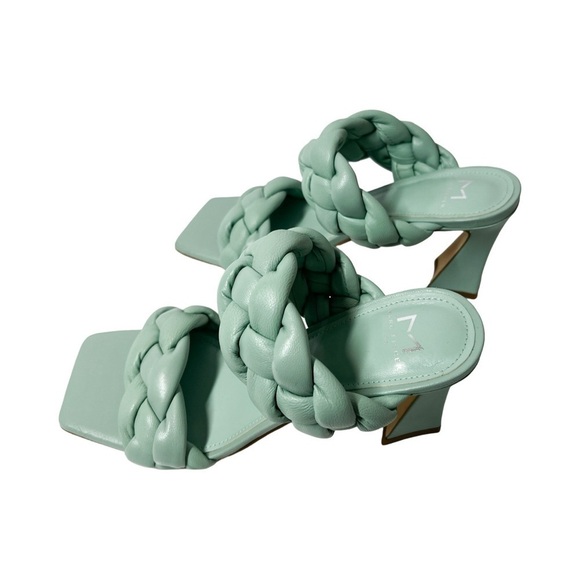 MARC FISHER Hammy Leather Square Toe Slip On Block Heel Mint Green Shoes Sz 7.5 - Picture 1 of 5